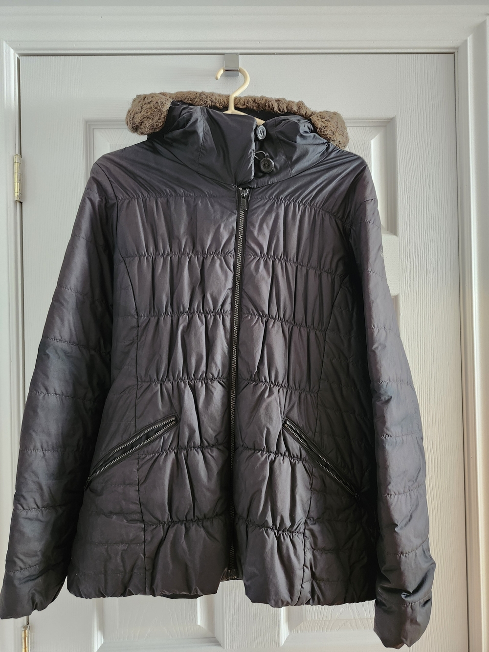 Columbia Women's Black Quilted Hooded Puffer Jacket